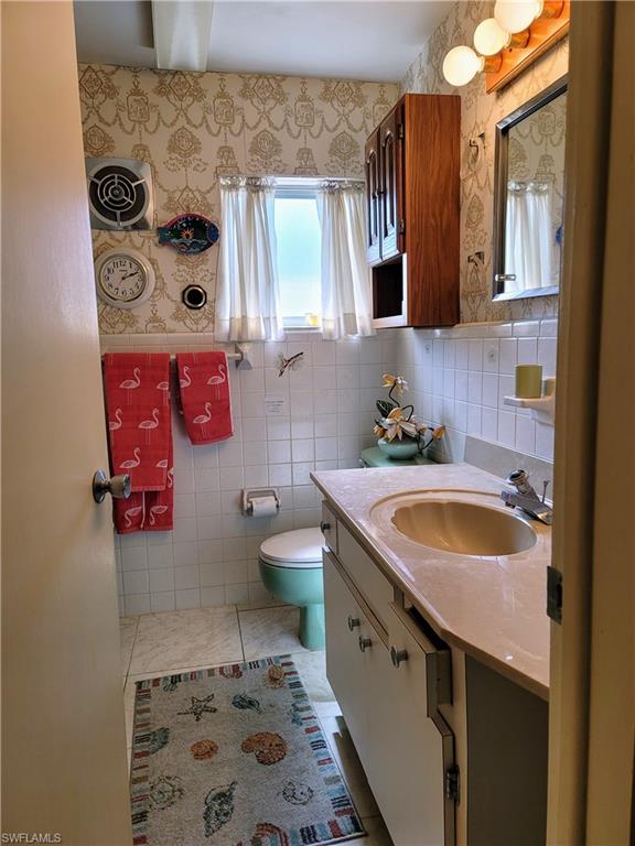 BERTS BAYSHORE MANOR - Residential