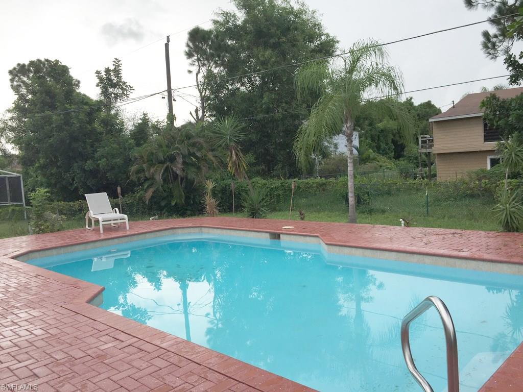 SAN CARLOS PARK - Residential