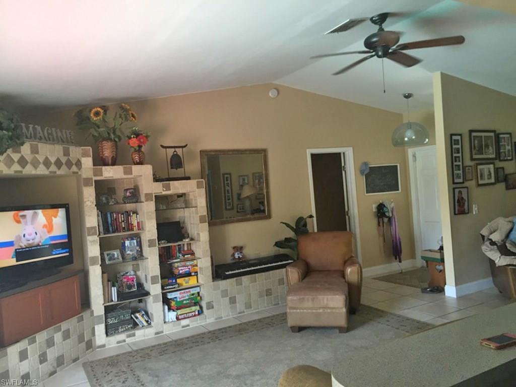 SAN CARLOS PARK - Residential