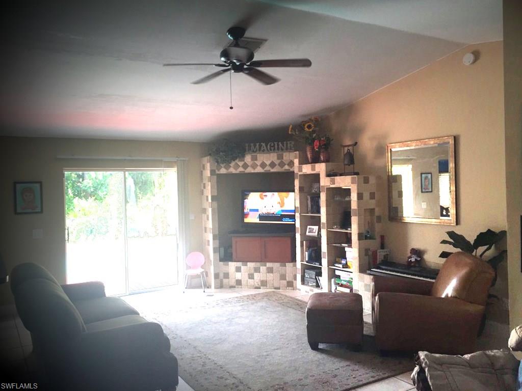 SAN CARLOS PARK - Residential