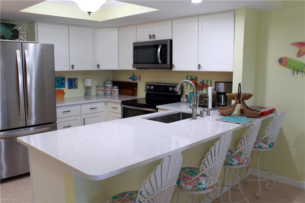 CAPE BELLE CONDO - Residential