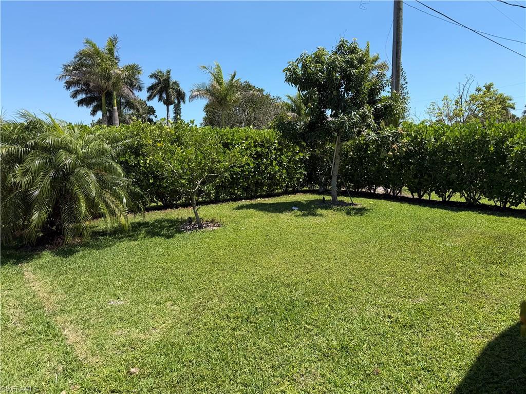 112 Capri BLVD