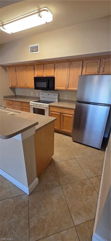 FAIRWAY PRESERVE - Residential Lease