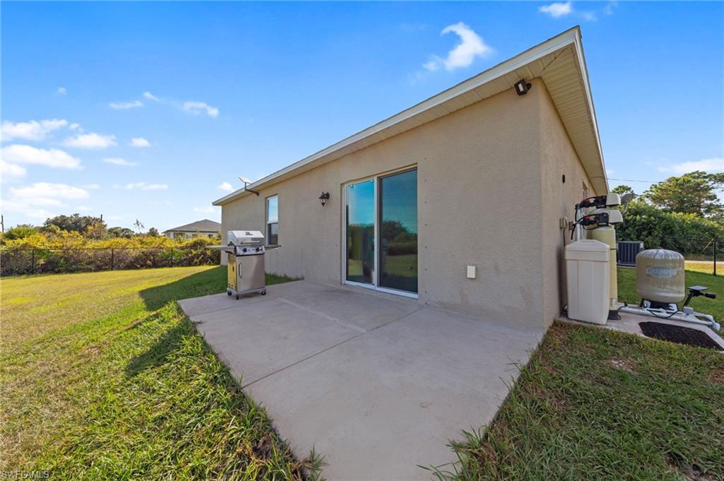 LEHIGH ACRES - Residential