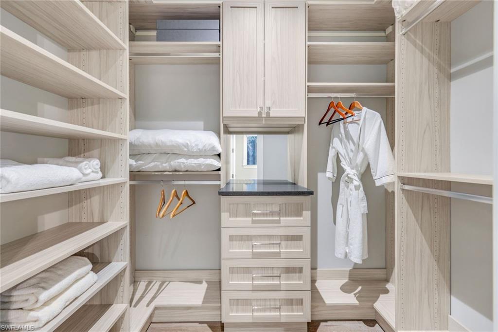 PINE RIDGE - Residential