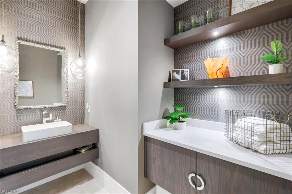 PINE RIDGE - Residential