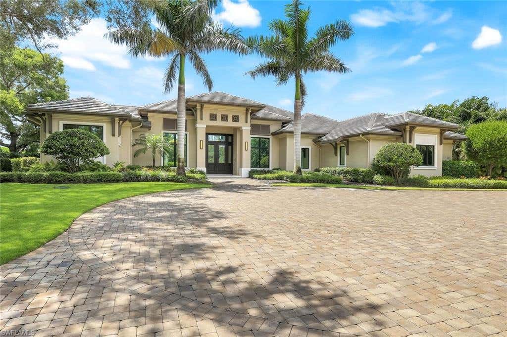 Photo of 112 Hickory RD, NAPLES, FL 34108 (MLS # 225068183)