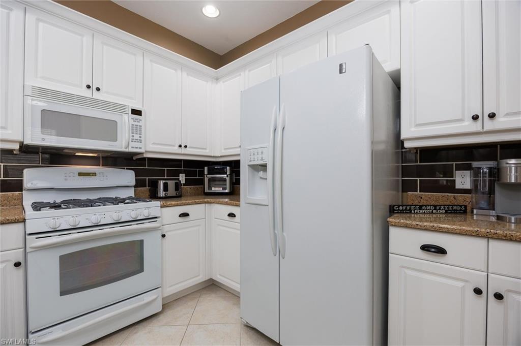 COTTONWOOD BEND - Residential Lease