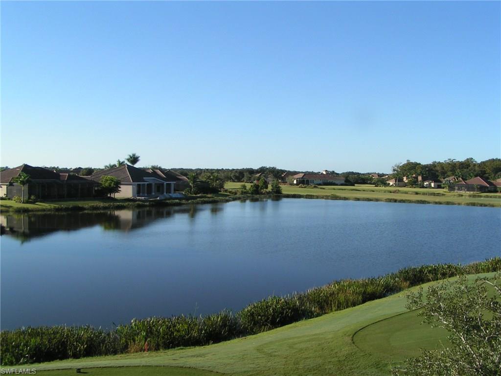 WHISPERING OAKS - Residential