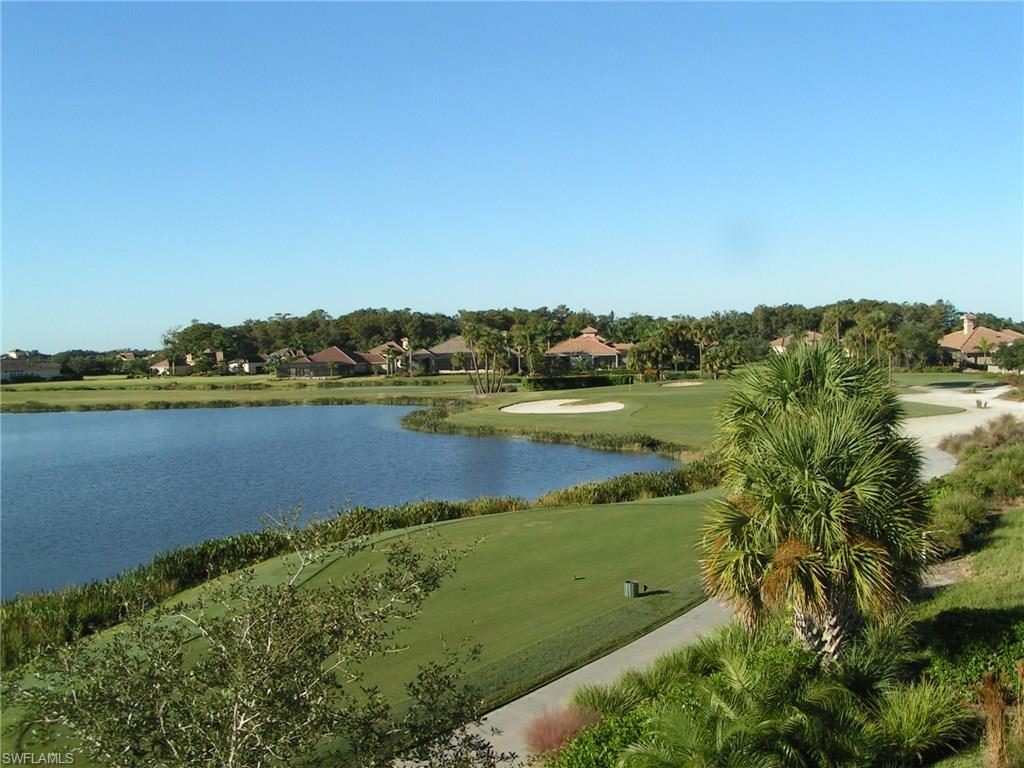 WHISPERING OAKS - Residential