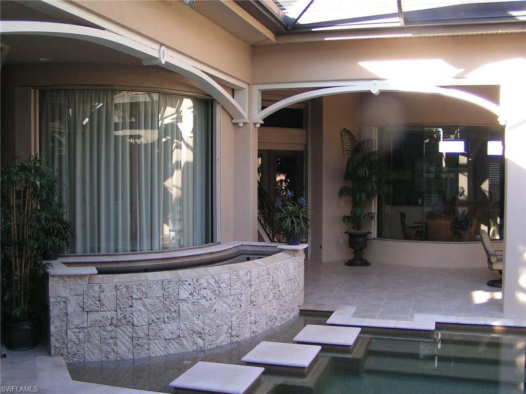 WHISPERING OAKS - Residential