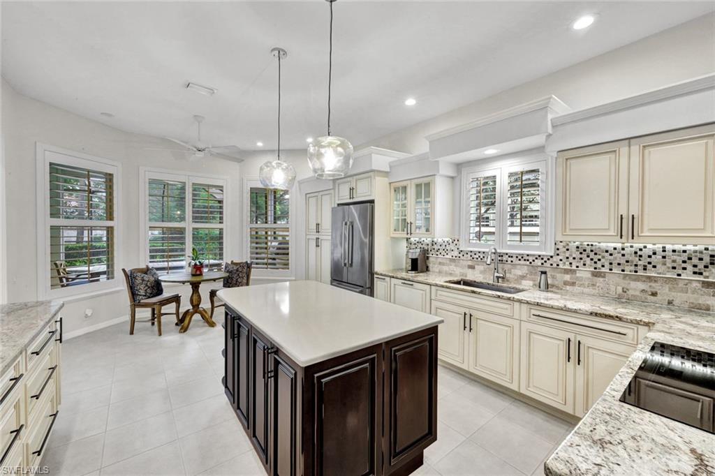 TROON LAKES - Residential