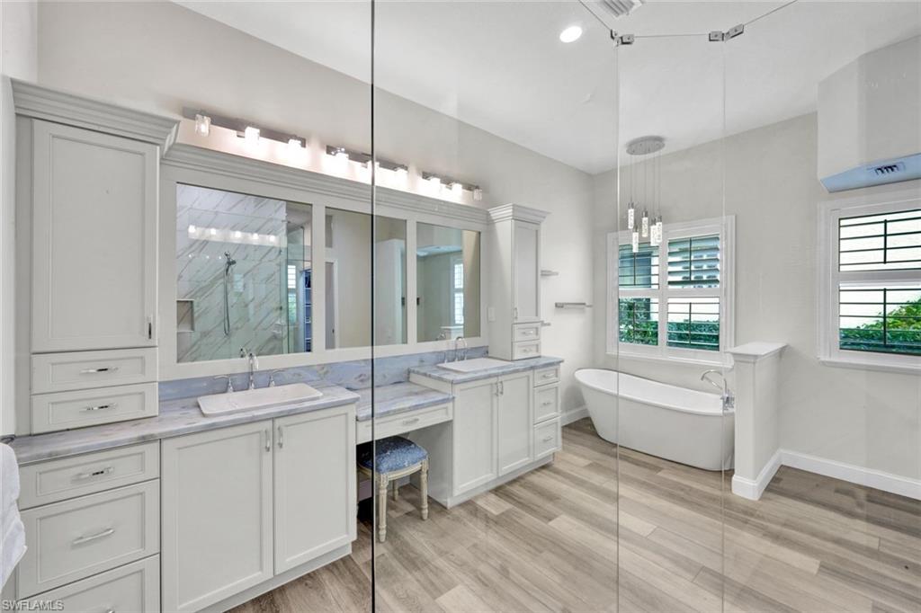 TROON LAKES - Residential