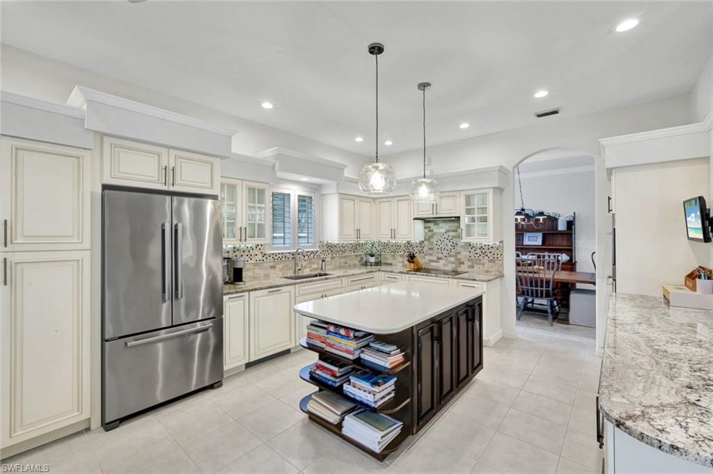 TROON LAKES - Residential