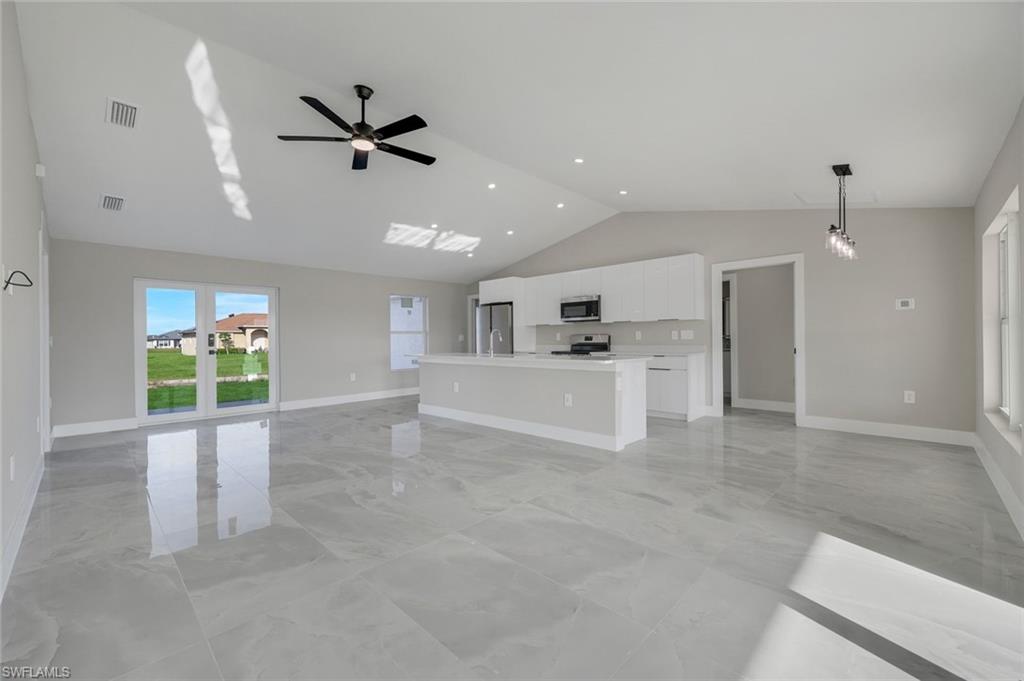 CAPE CORAL - Residential