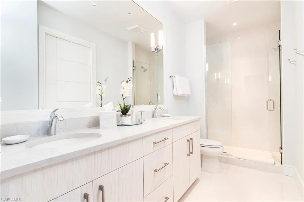 SOCE FLATS - Residential Lease