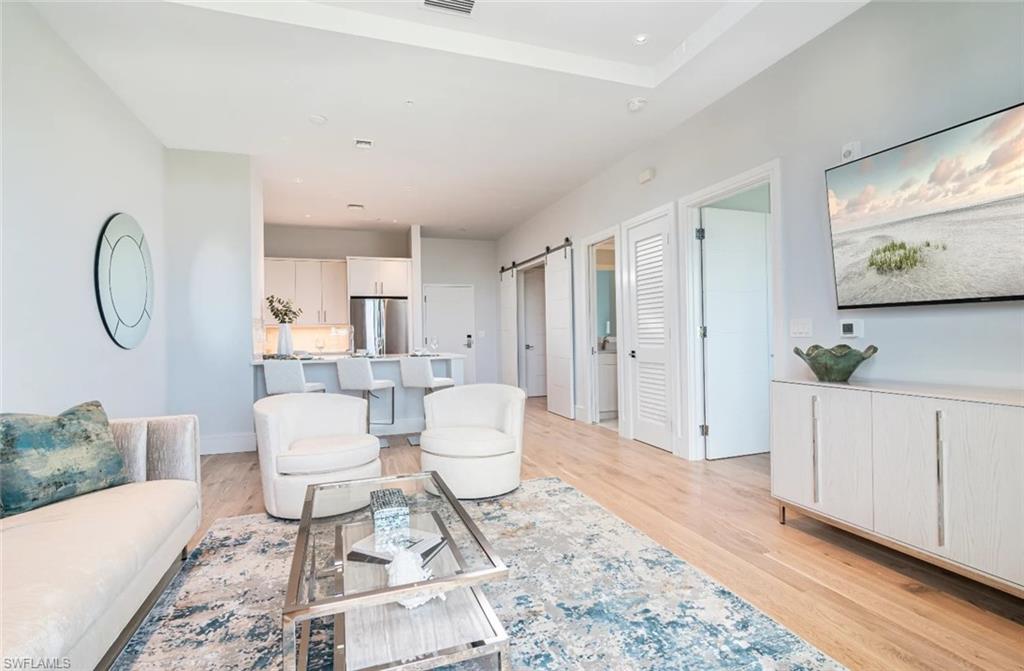 SOCE FLATS - Residential Lease