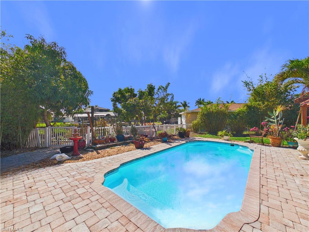 YACHT CLUB COLONY - Residential