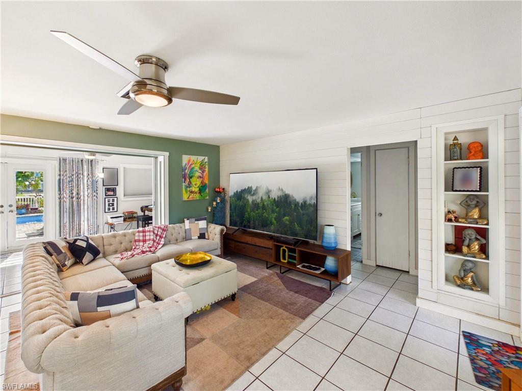 YACHT CLUB COLONY - Residential