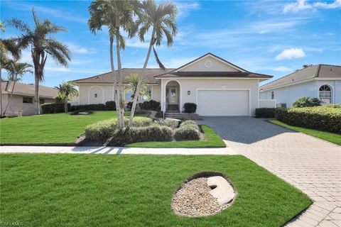 1101 Cara CT MARCO ISLAND FL 34145