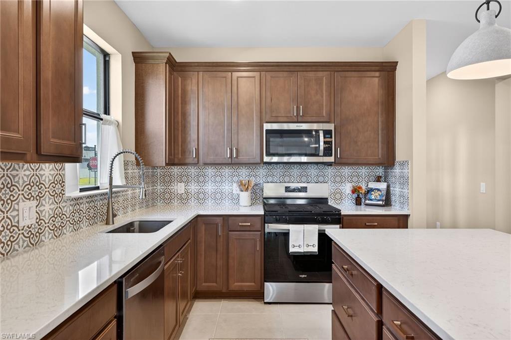 VERDANA VILLAGE - Residential Lease