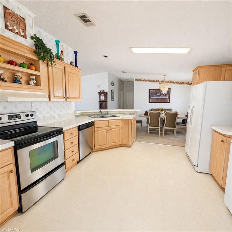 SPRING LAKES - Residential