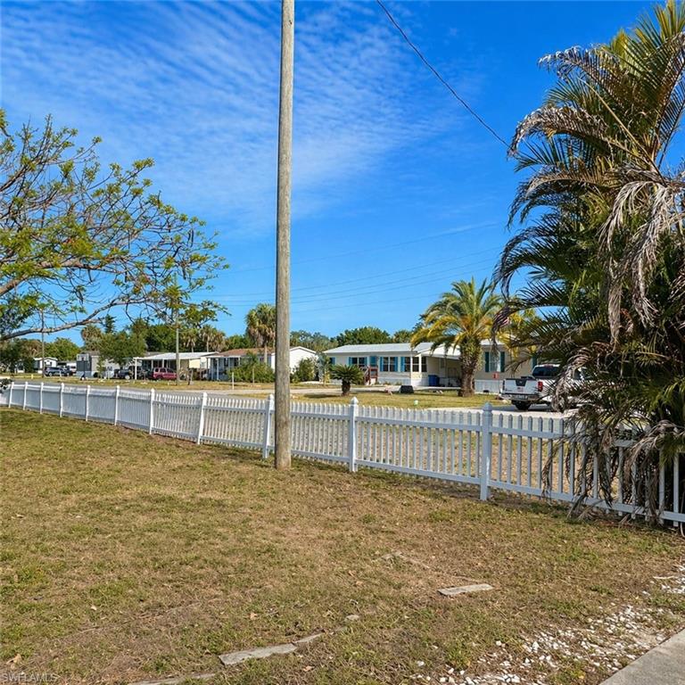 SPRING LAKES - Residential