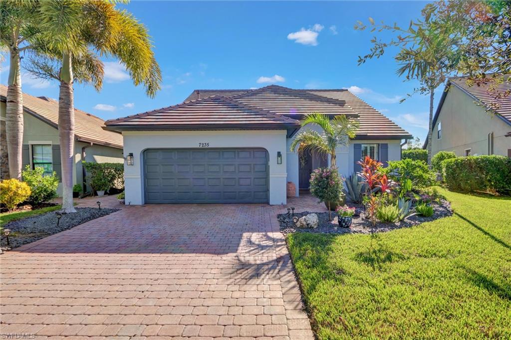 7235 Live Oak DR