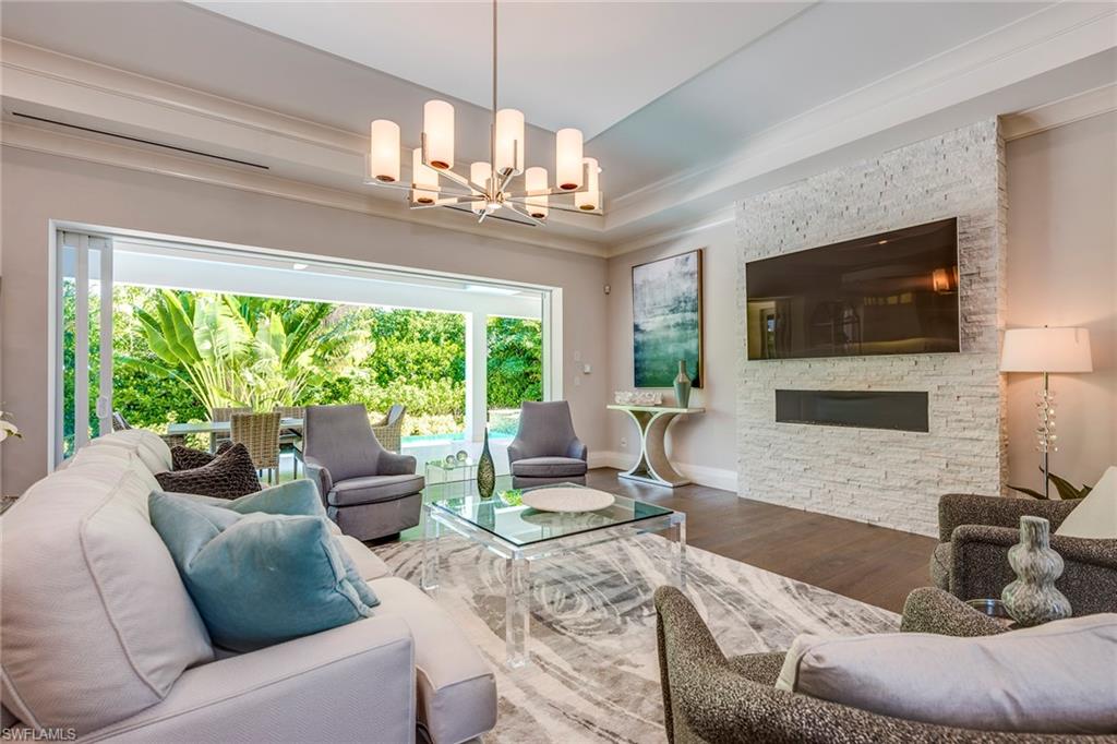 PARK SHORE - Residential