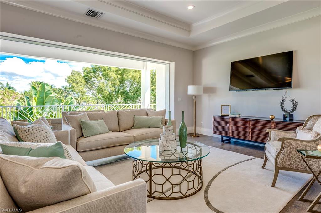 PARK SHORE - Residential