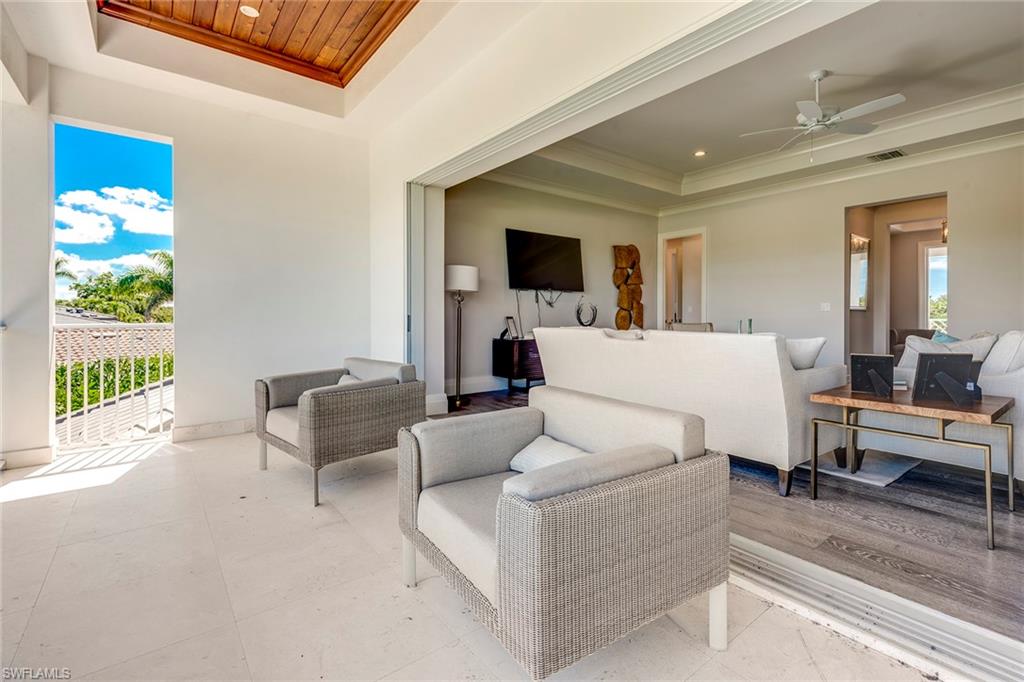 PARK SHORE - Residential