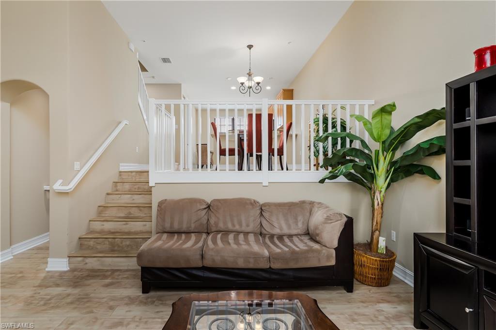 9098 Capistrano ST S 7107