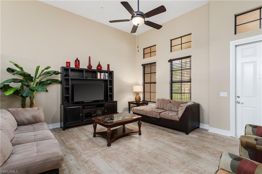 9098 Capistrano ST S 7107
