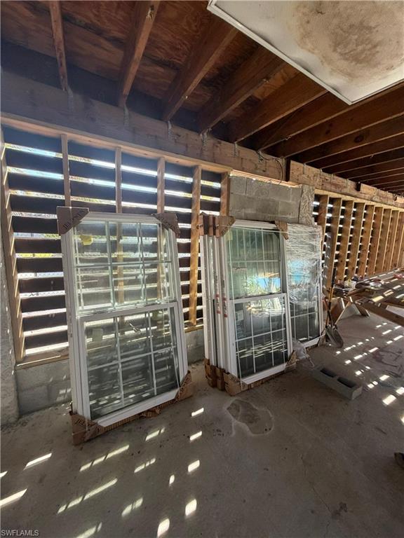 FORT MYERS SHORES - Residential