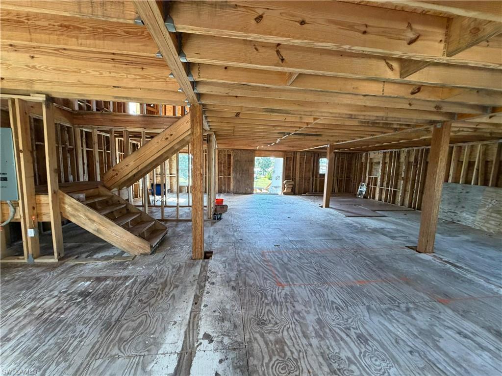 FORT MYERS SHORES - Residential