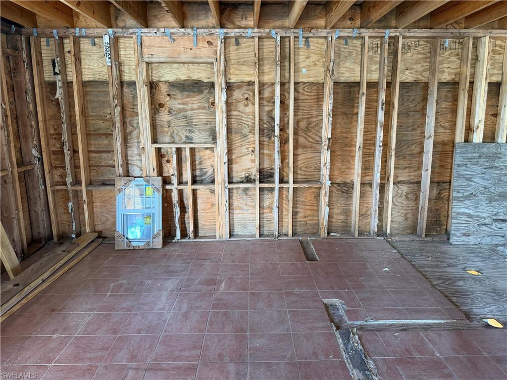 FORT MYERS SHORES - Residential