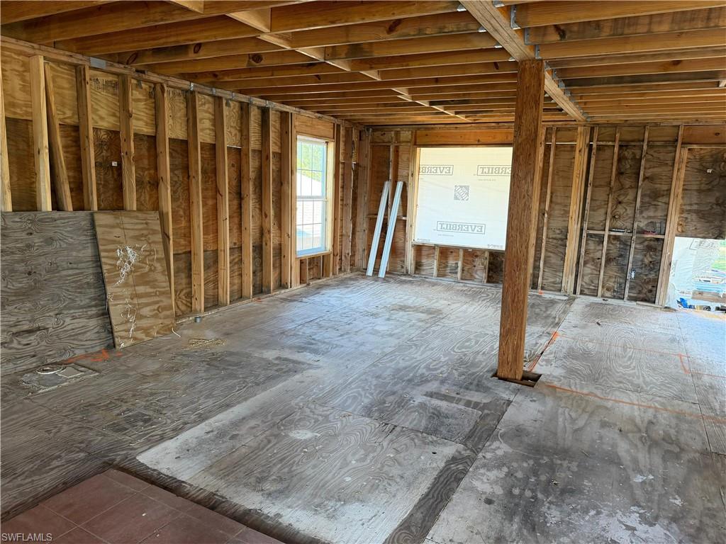 FORT MYERS SHORES - Residential