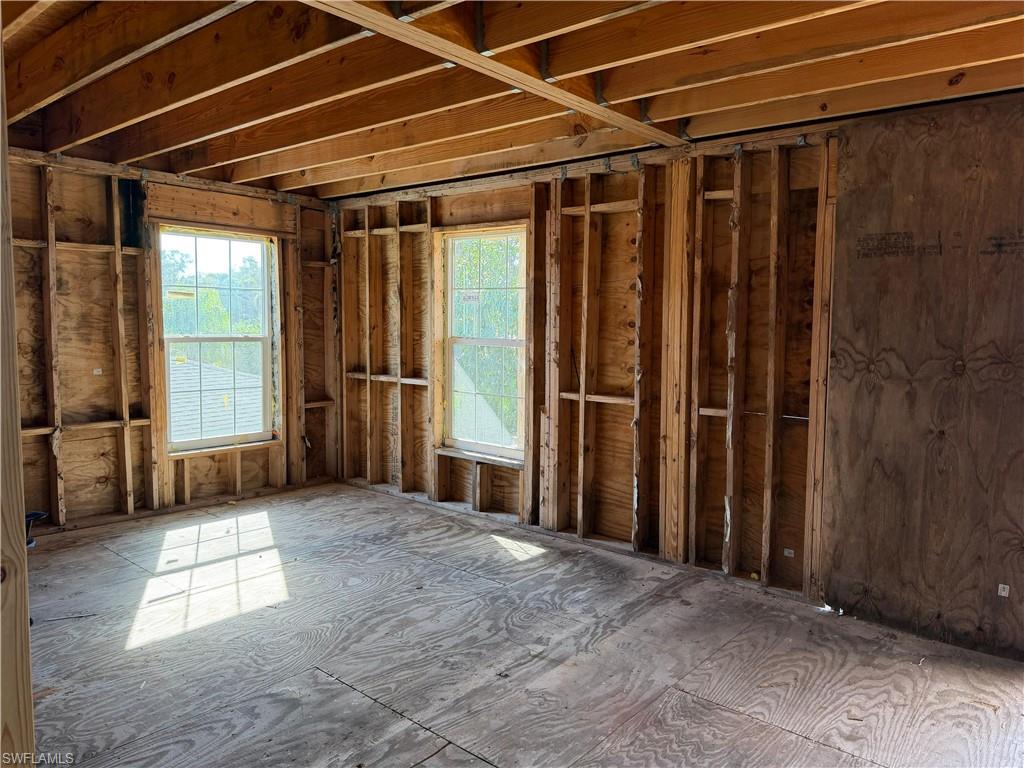 FORT MYERS SHORES - Residential