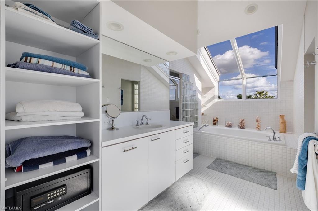 SANIBEL ESTATES - Residential