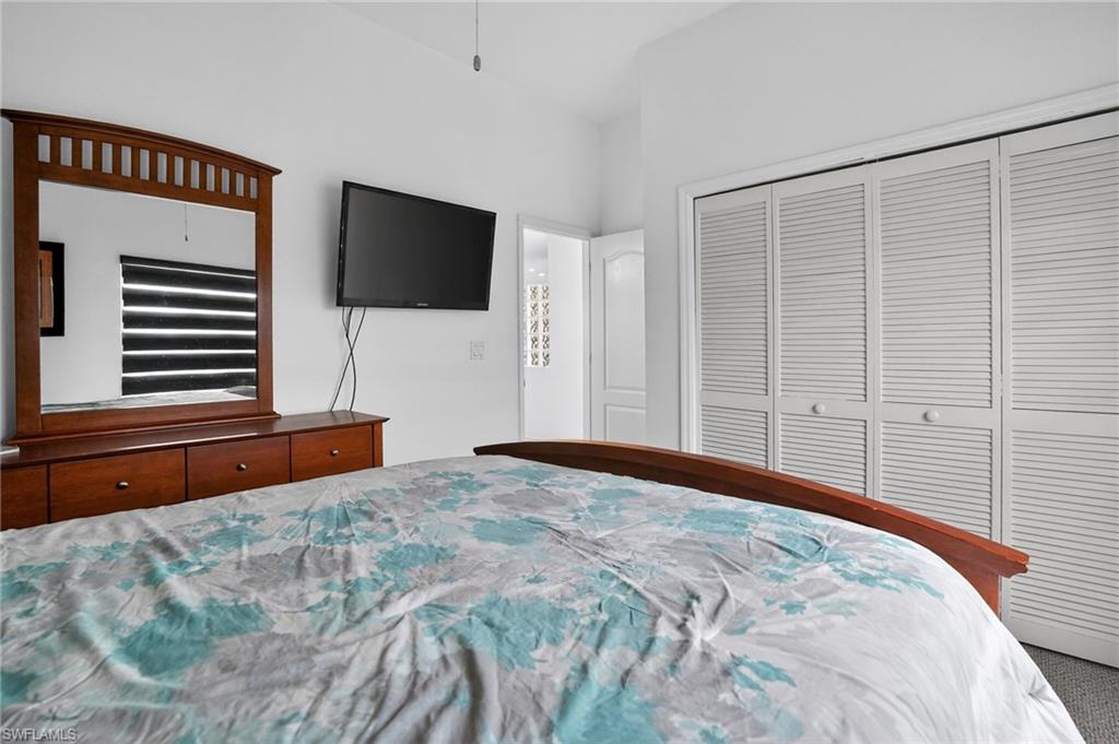 OLDE HICKORY GOLF & COUNTRY CLUB - Residential