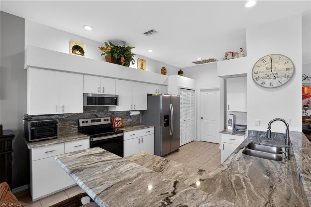 OLDE HICKORY GOLF & COUNTRY CLUB - Residential