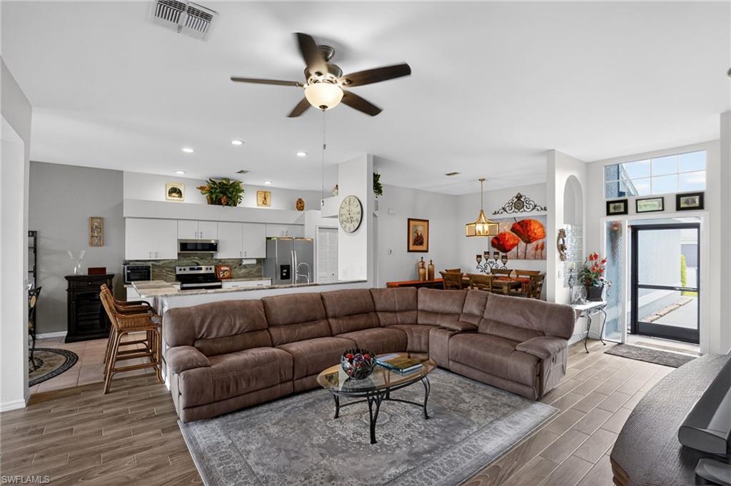 OLDE HICKORY GOLF & COUNTRY CLUB - Residential