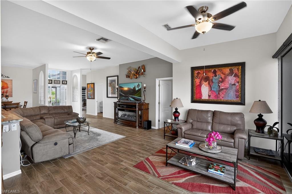 OLDE HICKORY GOLF & COUNTRY CLUB - Residential