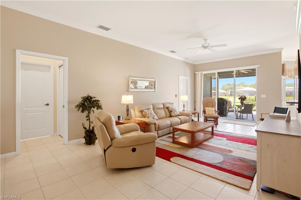 HIGHLAND WOODS VILLAS - Residential