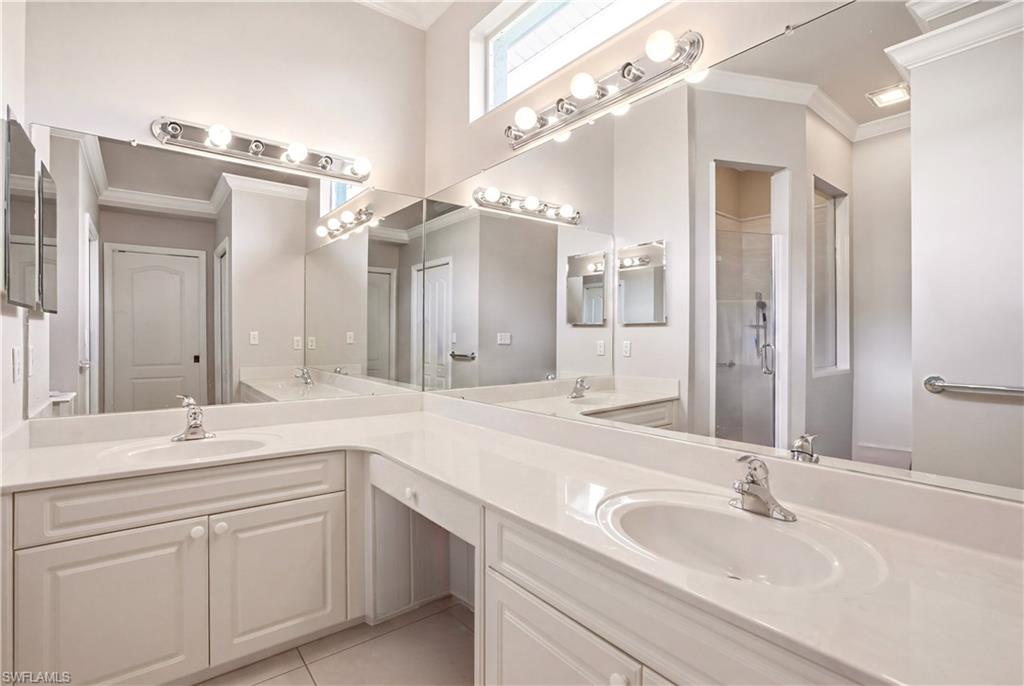 HIGHLAND WOODS VILLAS - Residential