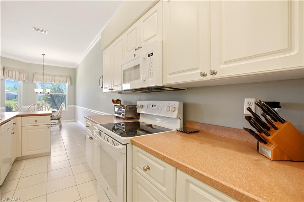 HIGHLAND WOODS VILLAS - Residential