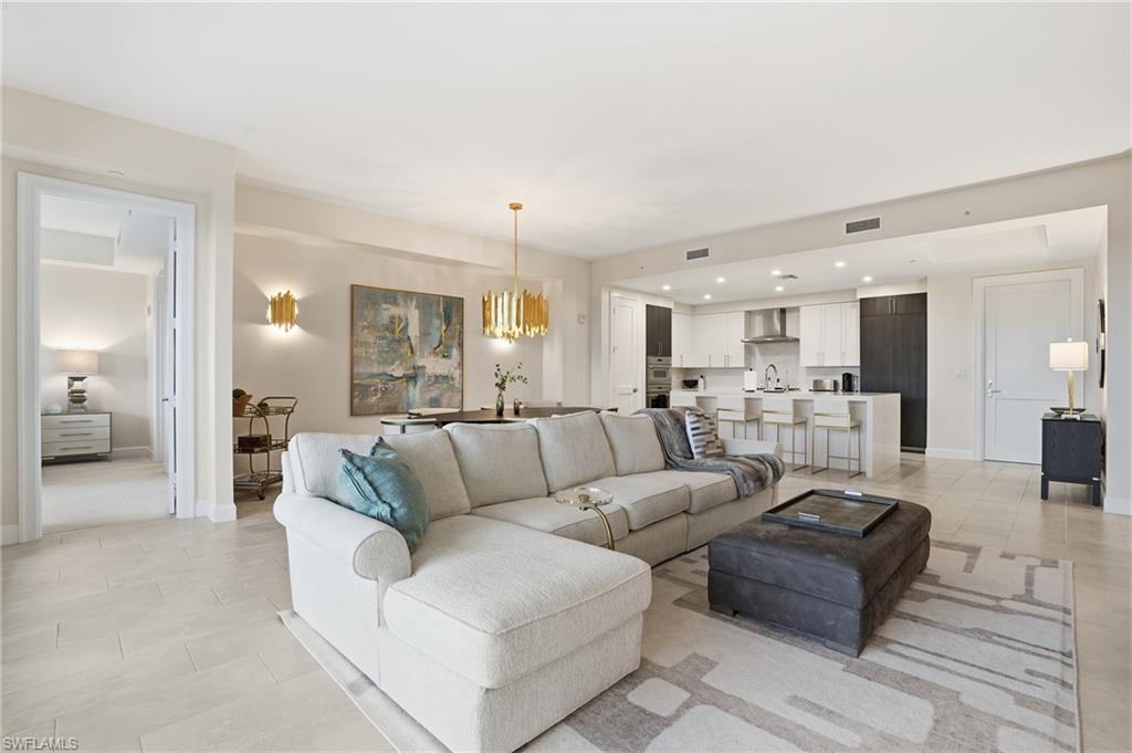 ELEVEN ELEVEN CENTRAL - Residential Lease