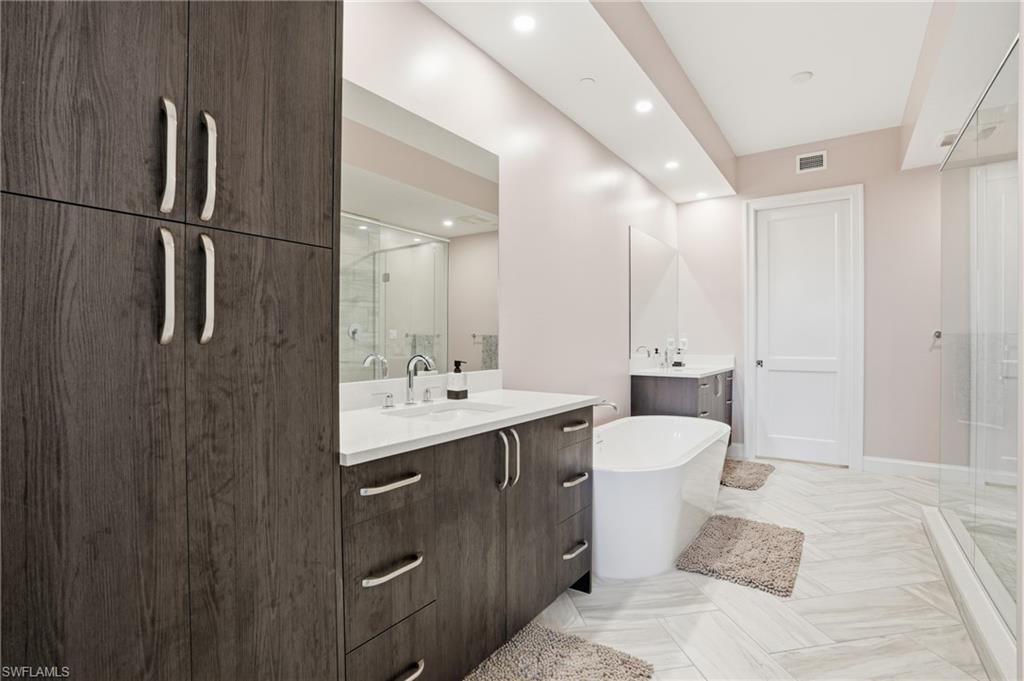 ELEVEN ELEVEN CENTRAL - Residential Lease