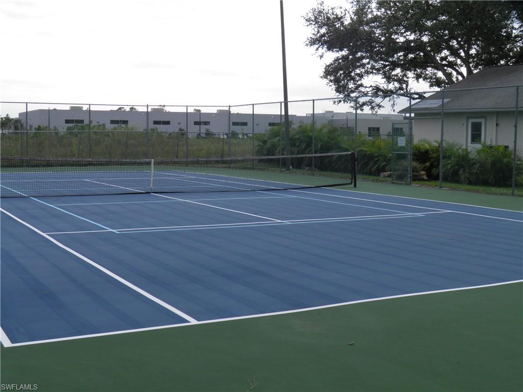 LAUREL OAKS - Residential