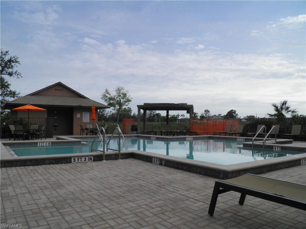 LAUREL OAKS - Residential